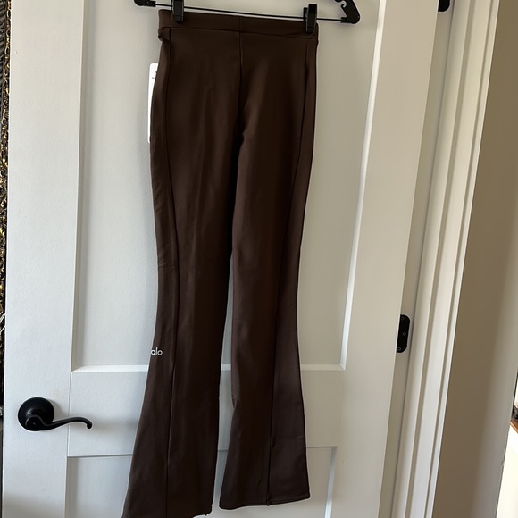Brand New ALO With TAGS FLARE LEGGING XXS espresso - Picture 8 of 9